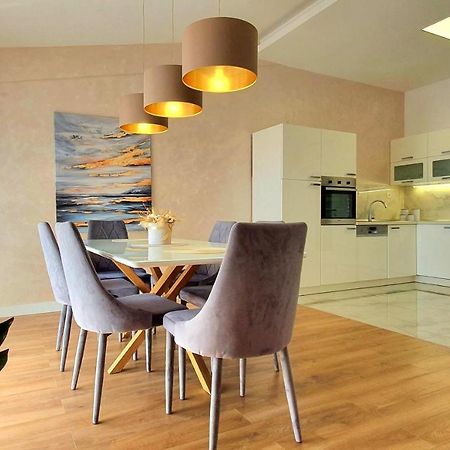Grey House Apartment มาคาร์สกา ภายนอก รูปภาพ
