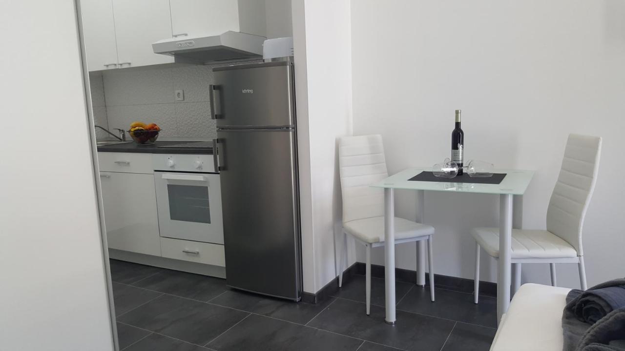 Grey House Apartment มาคาร์สกา ภายนอก รูปภาพ