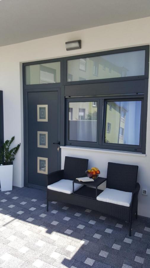 Grey House Apartment มาคาร์สกา ภายนอก รูปภาพ