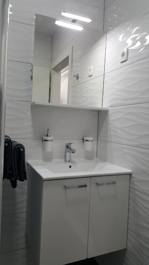 Grey House Apartment มาคาร์สกา ภายนอก รูปภาพ