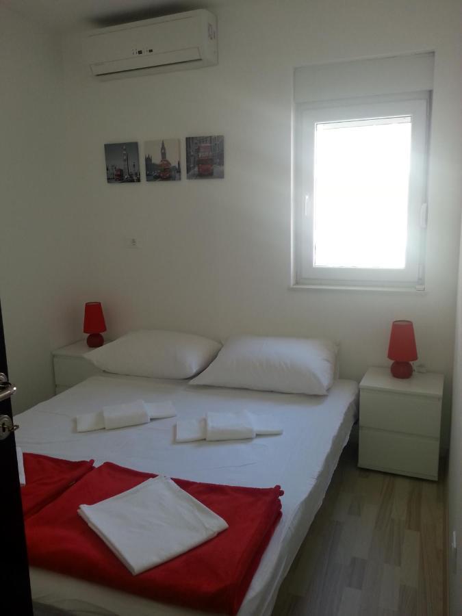 Grey House Apartment มาคาร์สกา ภายนอก รูปภาพ