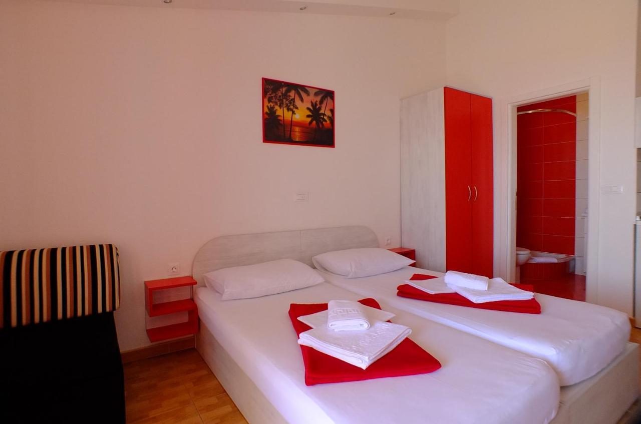 Grey House Apartment มาคาร์สกา ภายนอก รูปภาพ