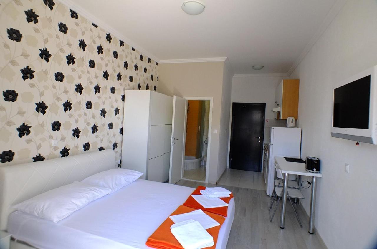 Grey House Apartment มาคาร์สกา ภายนอก รูปภาพ