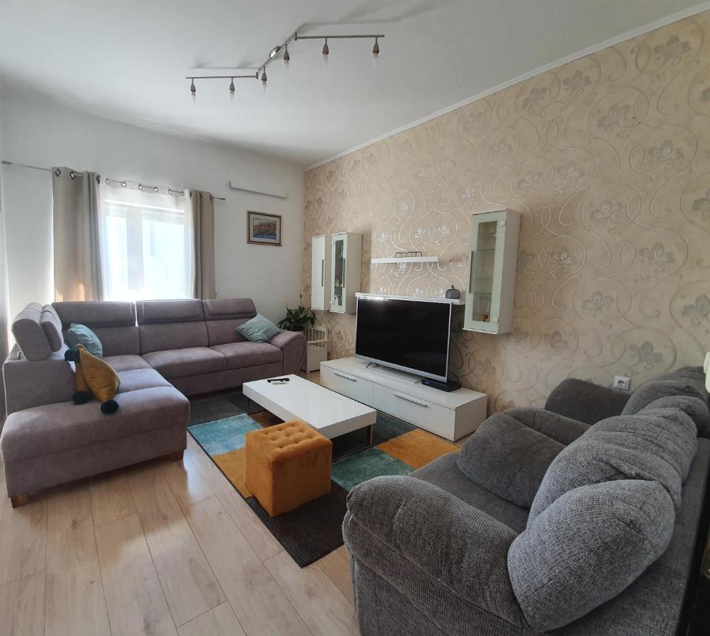 Grey House Apartment มาคาร์สกา ภายนอก รูปภาพ