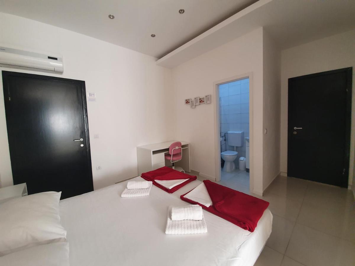 Grey House Apartment มาคาร์สกา ภายนอก รูปภาพ