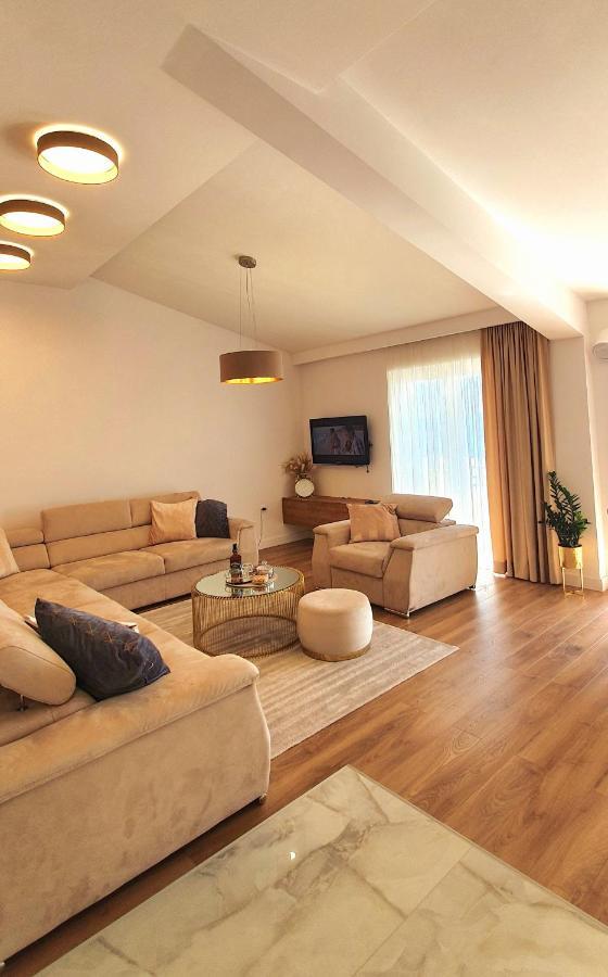 Grey House Apartment มาคาร์สกา ภายนอก รูปภาพ
