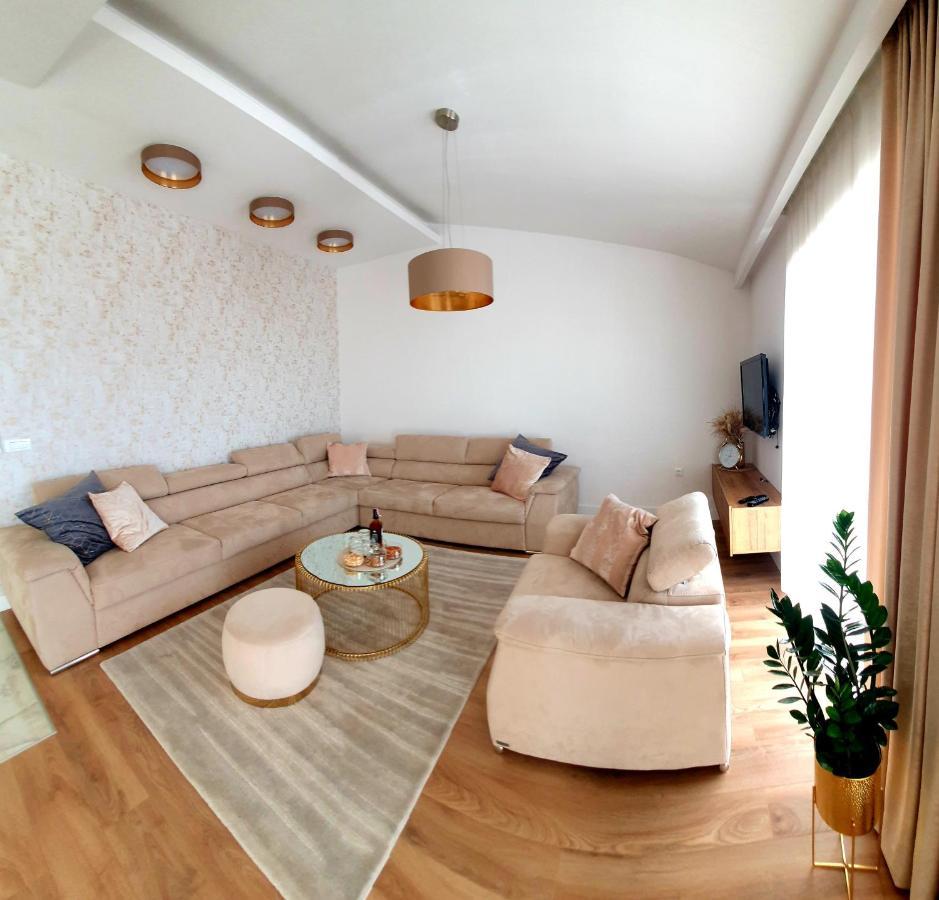 Grey House Apartment มาคาร์สกา ภายนอก รูปภาพ